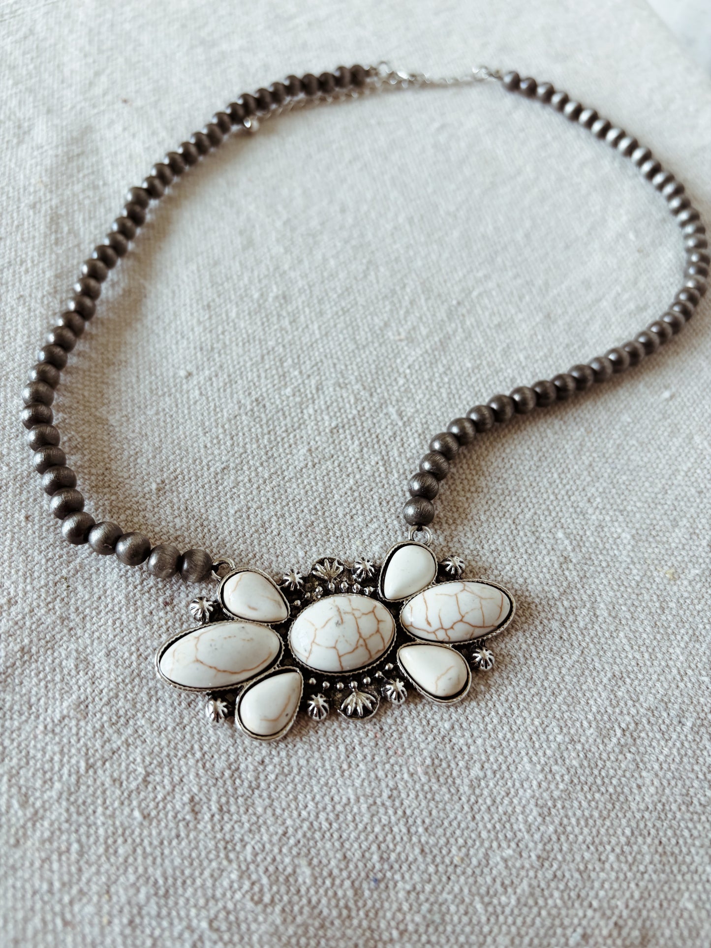 Navajo Pearl + White Howlite Necklace