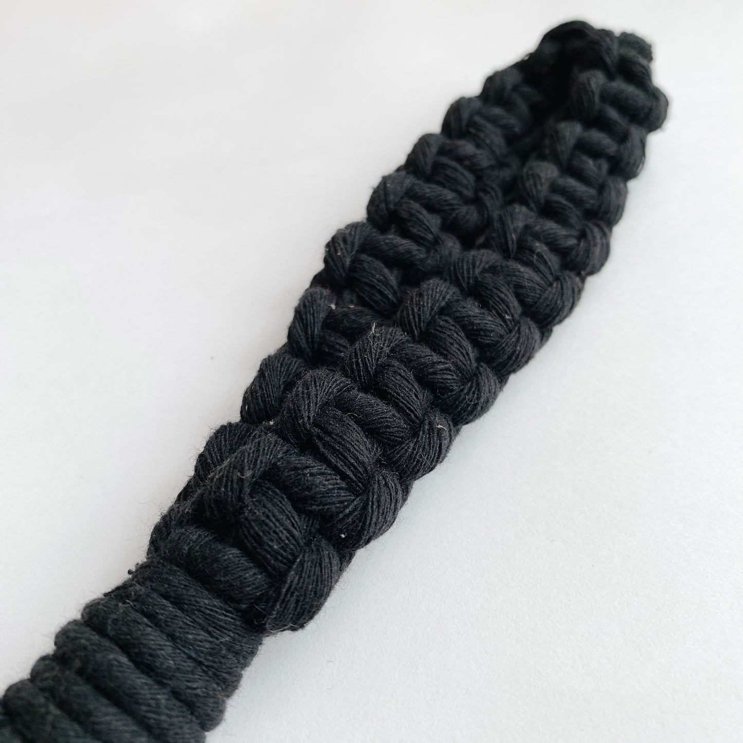 Macrame Wristlet Keychain - Black Knotted