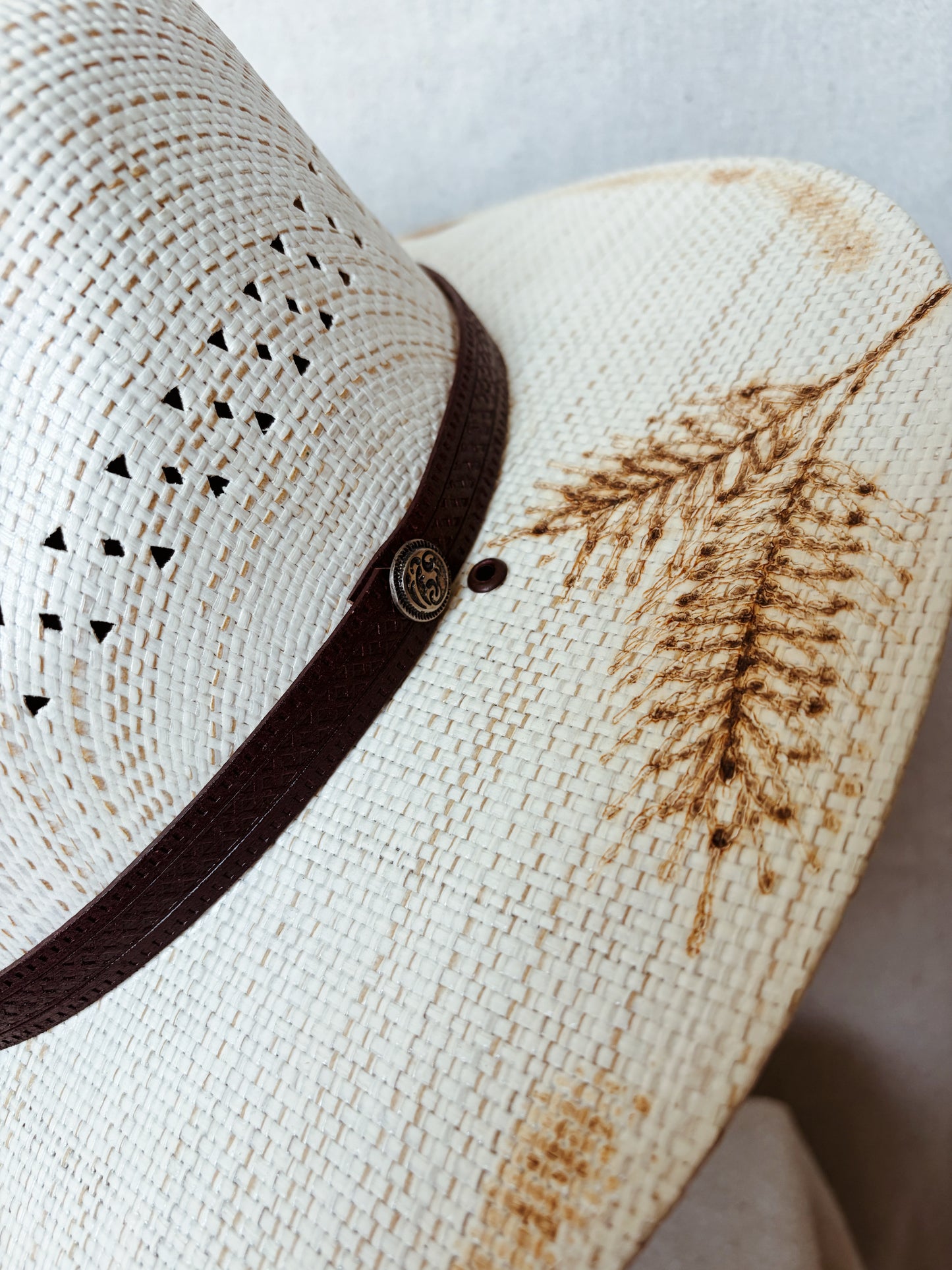 Classic Straw with Wheat and Horseshoe Accents - BBB Hat