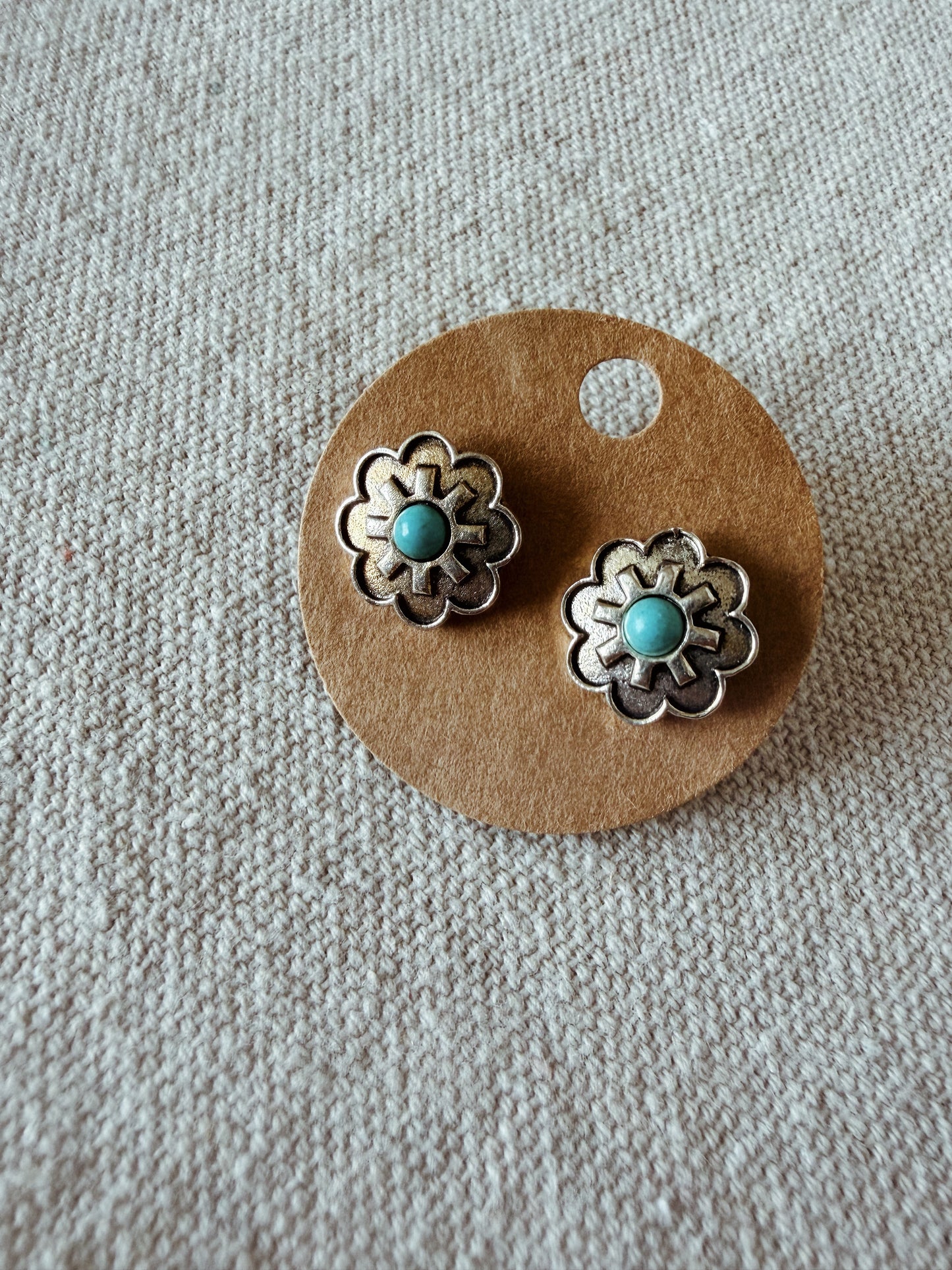 Turquoise Metal Flower - Stud Earring