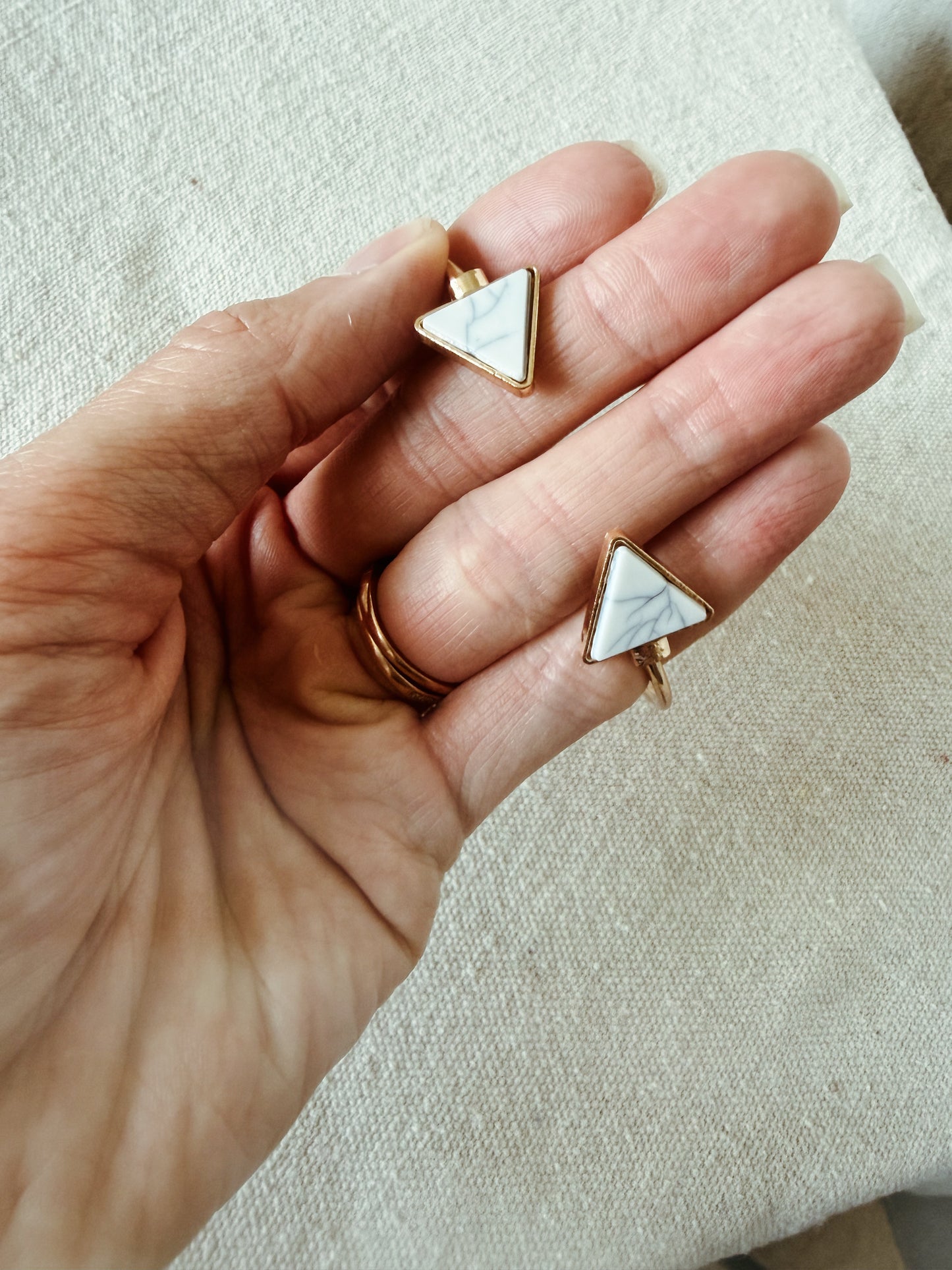 White Howlite Geometric - Bracelet
