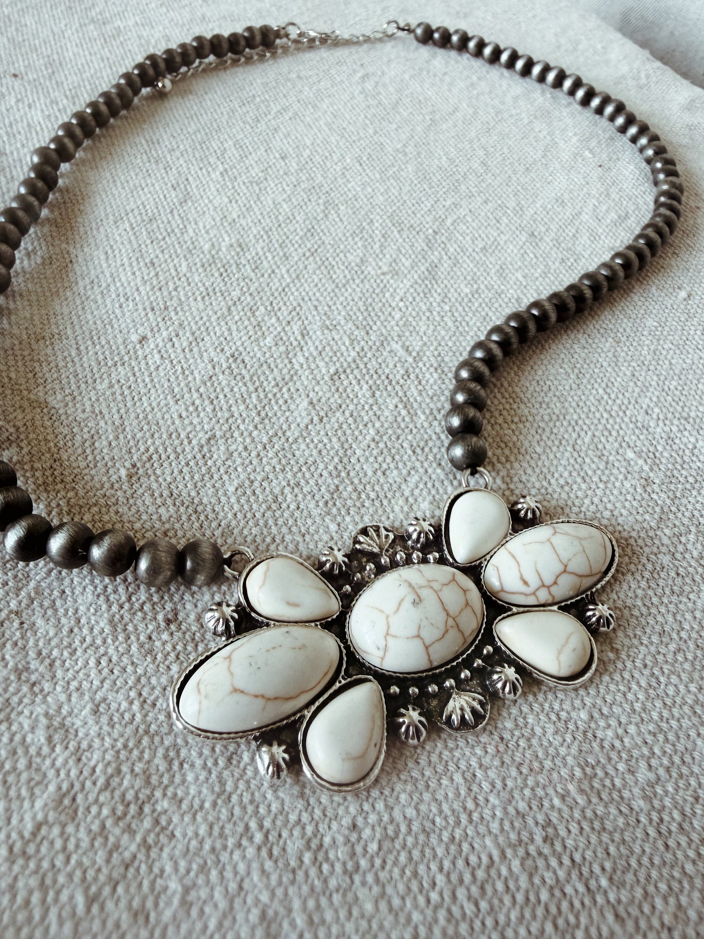 Navajo Pearl + White Howlite Necklace
