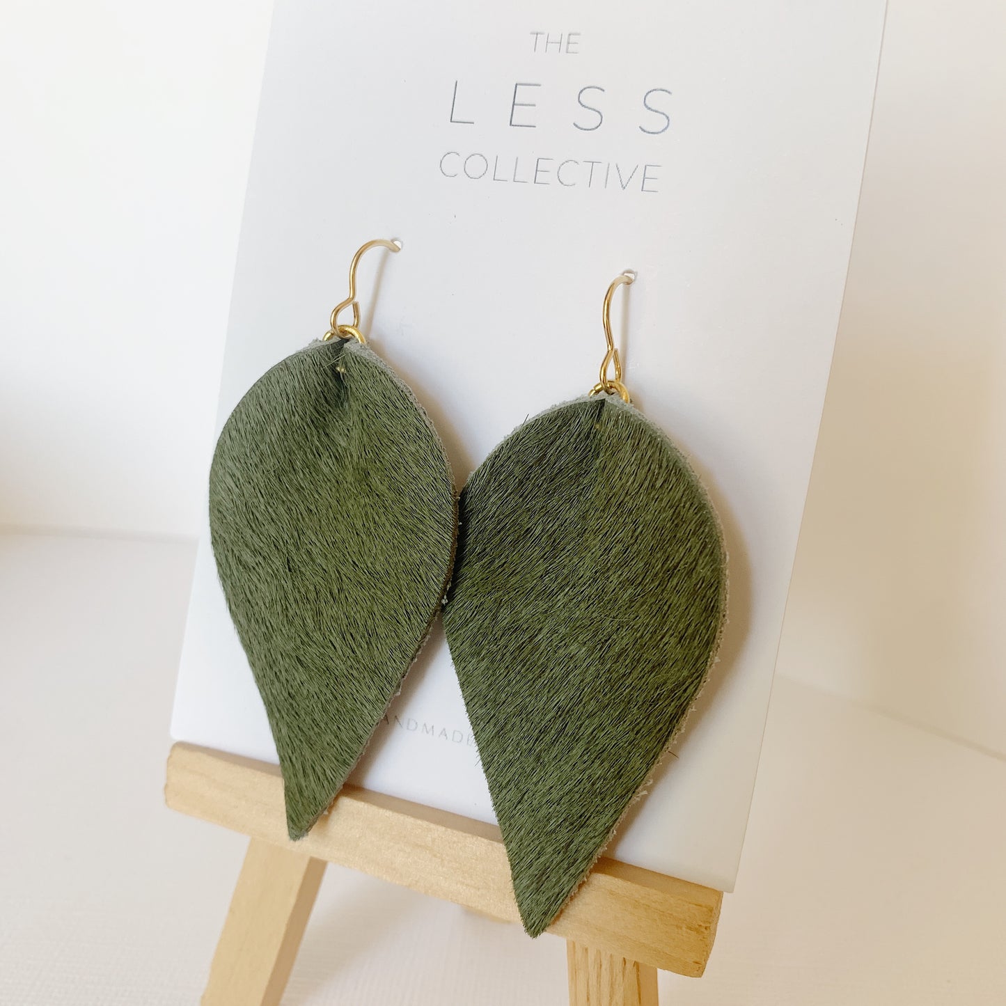 Leather Leaf Dangle - Hunter Green