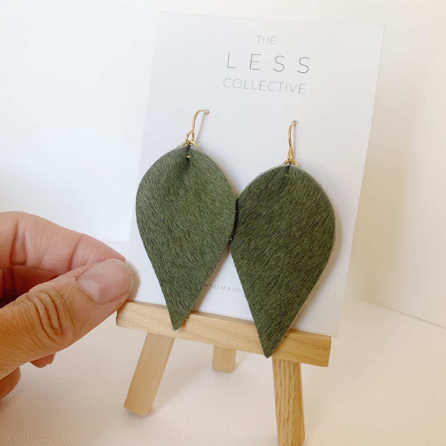 Leather Leaf Dangle - Hunter Green