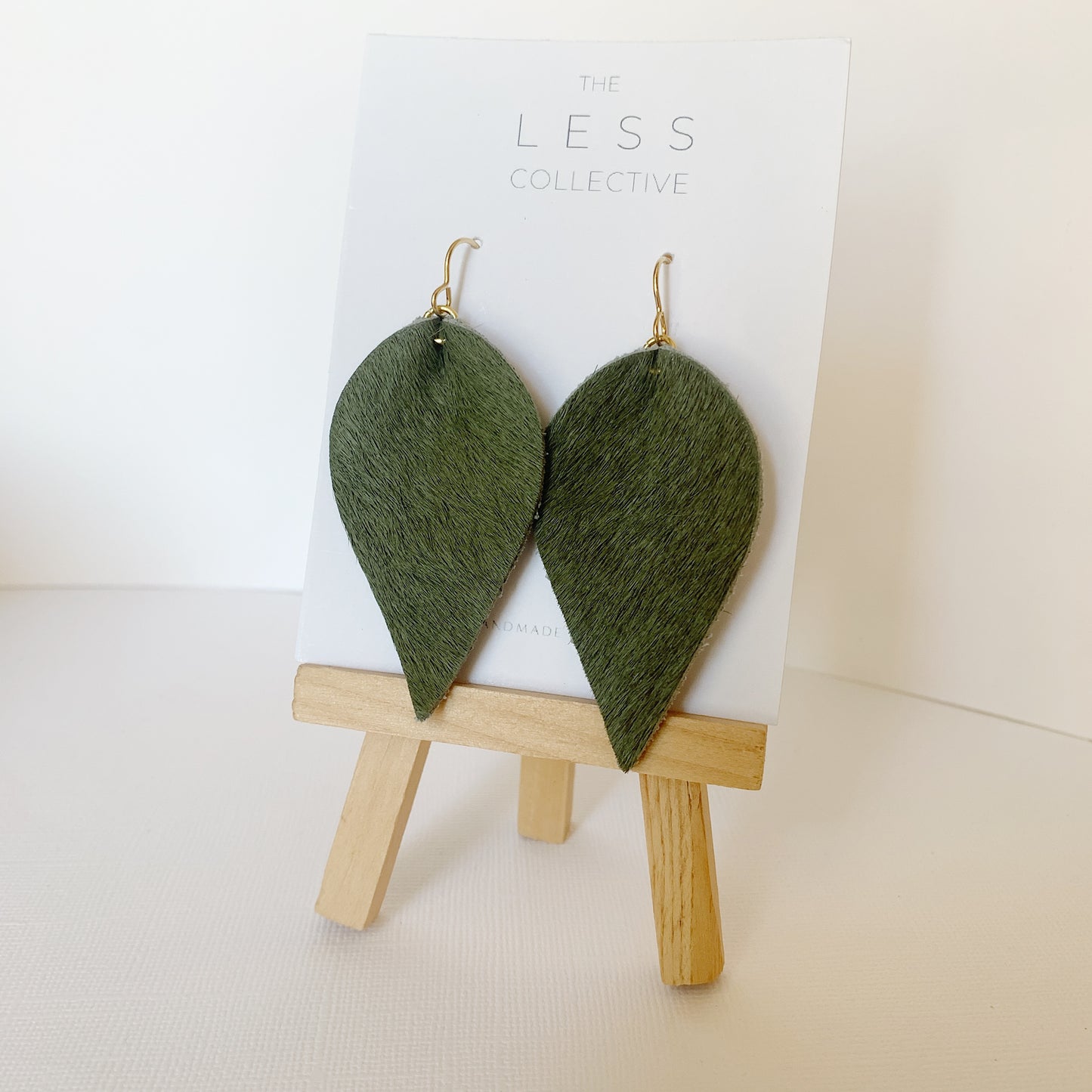 Leather Leaf Dangle - Hunter Green