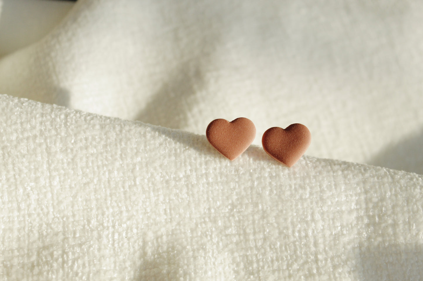 Heart Stud - Salmon Pink