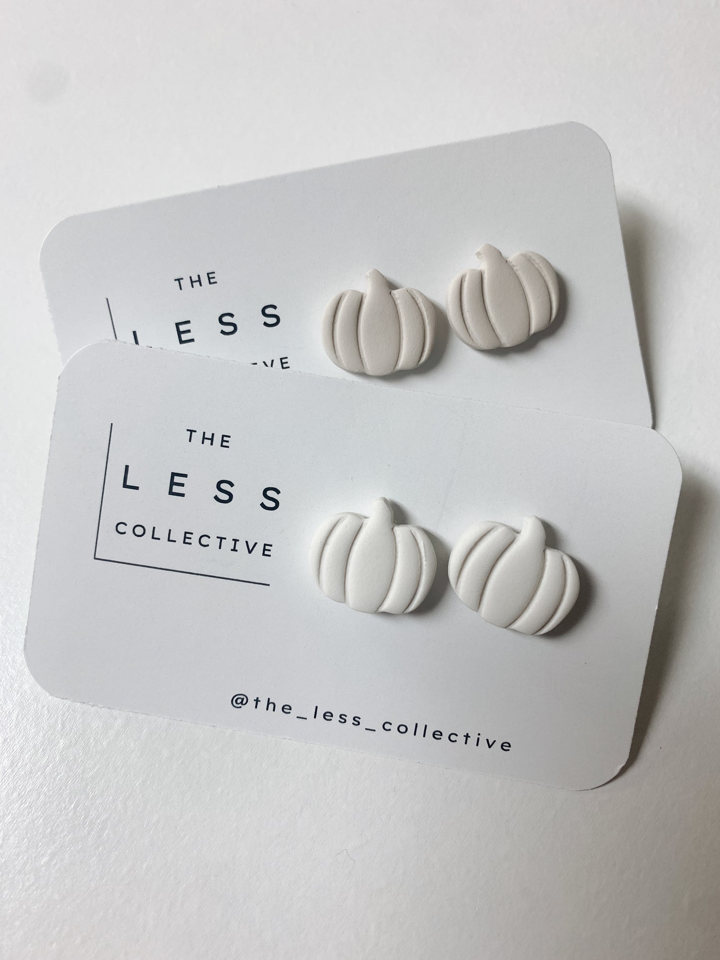 Pumpkin Stud - White