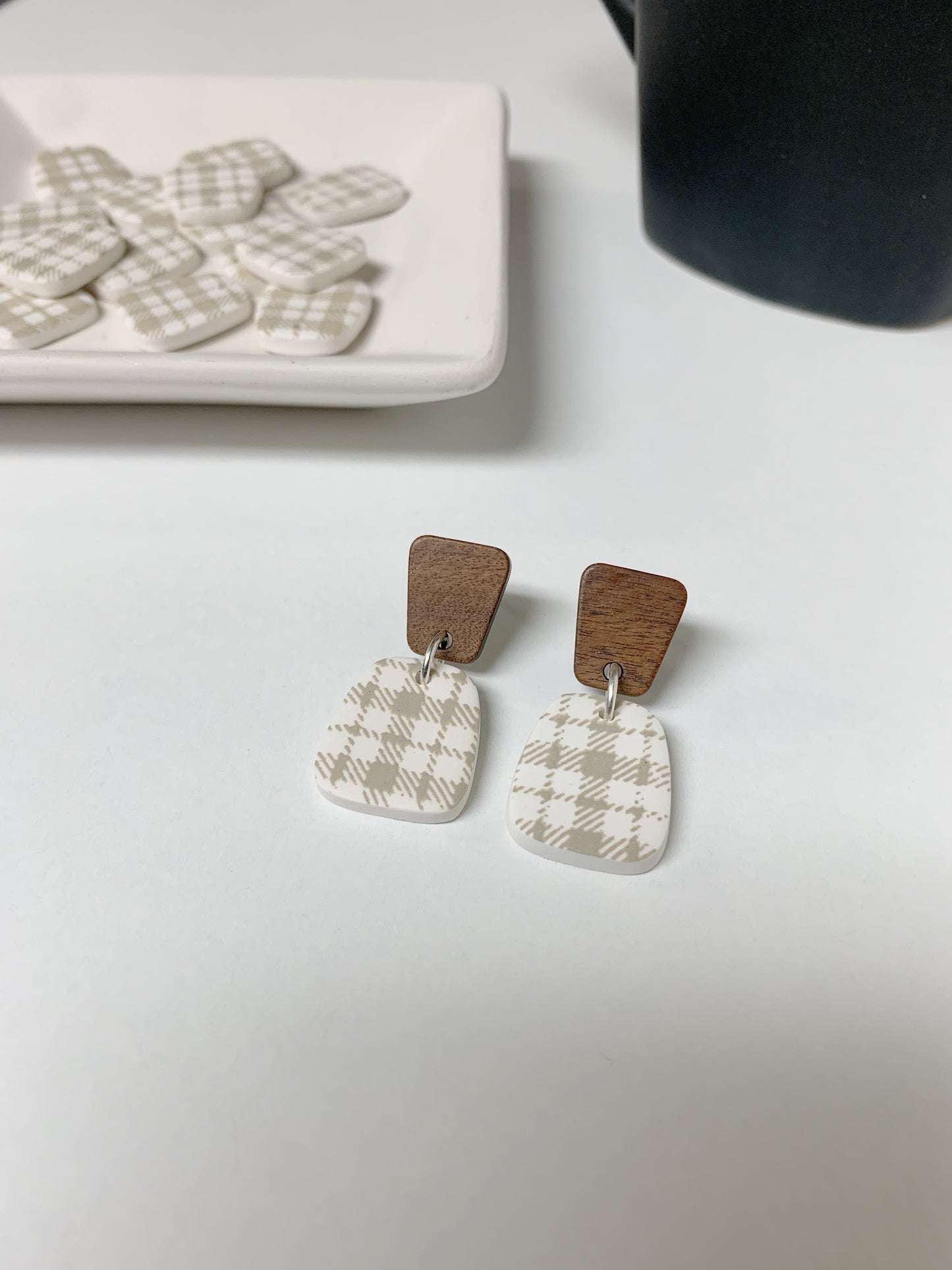 Evie - Wood + Tan Plaid